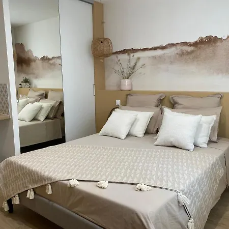 Apartment Luxe & Confort, Spacieux, Neuf, Clim Et