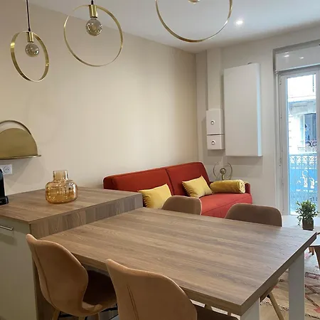 Luxe & Confort, Spacieux, Neuf, Clim Et Apartment *